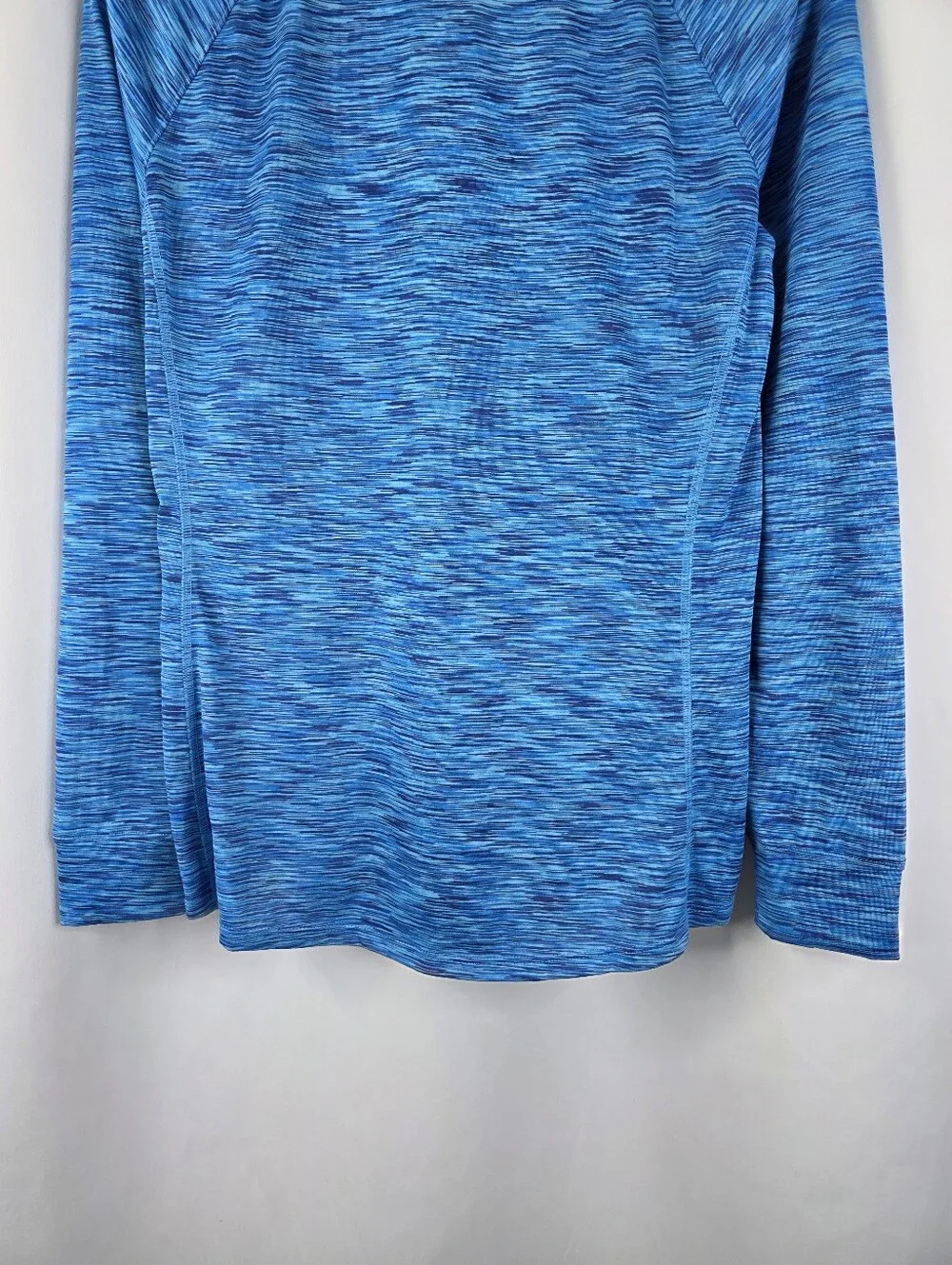 Under Armour Women’s Large Pullover 1/4 Zip Blue Stretch Long Sleeve Lightweight